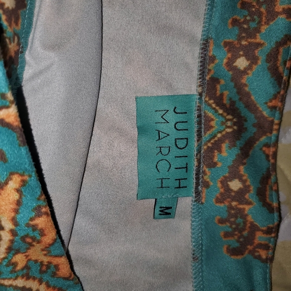 Judith March off the shoulder blouse - Picture 4 of 4